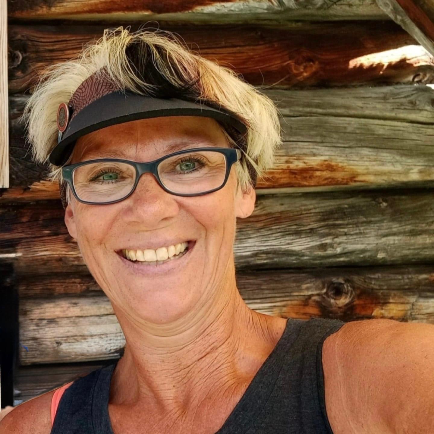 Birgit Henkel in den Bergen